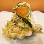 Akita Tempura Mikawa - ムラサキウニ　大葉巻