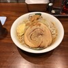 ラーメン 雷 東京本丸店