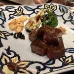 横浜うかい亭 - 黒毛和牛サーロインステーキ　
      本日は鹿児島産です
      2020.07