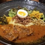 SPICY CURRY 魯珈 - 激辛！カシコマス～ネパール風骨付きマトンカレー～のろかプレート