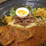 SPICY CURRY 魯珈 - 激辛！カシコマス～ネパール風骨付きマトンカレー～のろかプレート