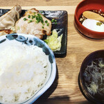 肉汁餃子のダンダダン - 焼豚&餃子