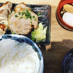 肉汁餃子のダンダダン - 餃子&チャーシュー