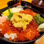 Sushi domuburi nomise kuukai - 三陸産うに&いくら丼　(裏メニュー？)