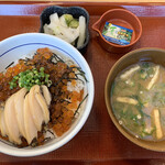 なか卯 - 料理写真:いくらあわび丼+つけもの味噌汁セット