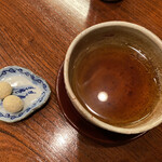 滋味 康月 - お茶とキナコの豆菓子。最後のお茶請けが嬉しい♡