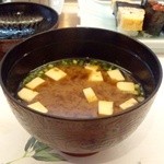 魚進 - みそ汁