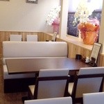 魚進 - テーブル席