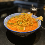 THAIFOOD DINING マイペンライ - カオソーイ(チキン)