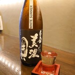飲んべぇ食堂 らくだ屋 - 美濃囲い