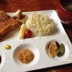 キュイジーヌ・ド・オオサカ・リョウ - フィレカツ定食 （￥1000）