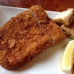 キュイジーヌ・ド・オオサカ・リョウ - フィレカツ定食 （￥1000）