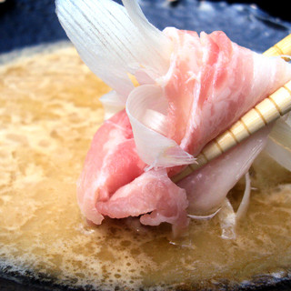 Famous rich tonkotsu and green onion shabu course