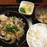 おふくろ亭 - 白ホル定食 大ライス ５００円