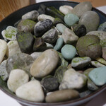 ルカンケ - 小石