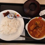 松屋 - ごろごろチキンのバターチキンカレー
