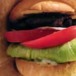 SANBONGI DINER - ハンバーガー　レタス、トマト、オニオン、タルタル、マヨ、パテ（BeeF100％）、パンズ