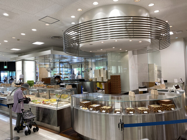 滋賀 お土産はやっぱりクラブハリエのバームクーヘン 草津駅前の近鉄百貨店にてヽ W ノ By Yuyuyu0147 クラブハリエ フルーツボックス Club Harie Fruit Box 草津 ケーキ 食べログ 滋賀 お土産はやっぱりクラブハリエのバームクーヘン 草津駅前の近鉄百貨店にてヽ W ノ By Yuyuyu0147 クラブハリエ フルーツボックス Club Harie Fruit Box 草津 ケーキ 食べログ