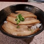 Shinasoba Nikaidou - 豚丼(320円)