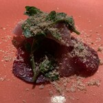 花小町 - 天草の羽根鰹と兎農園のビーツいろいろなアプローチで