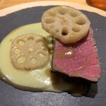 花小町 - 生山村(うぶやまむら)の井信之さんの赤牛のヒレ 辛子蓮根のソース