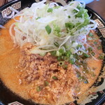 宮坂商店 - 担々麺(880円＋税)