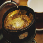 THE ROASTERY BY NOZY COFFEE - ゴールドフィルターで抽出するハンドブリューコーヒー