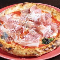 パルマ産生ハムのピッツァ