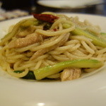 PASTAVOLA - サバとアスパラのオイルパスタ（生姜と唐辛子でピリッ！）