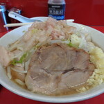 ラーメン二郎 - にんにく多め、あぶら