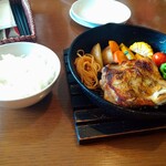 ブル・チェーロ - チキン焼き（ハーブ）＋ライス＠１２００円