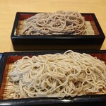 Teuchi Soba Kakitsubata - 二色二段盛りせいろそば 大盛 1,470円(税込)