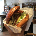 THE BURGER COMPANY - 『ベーコンチーズバーガーセット¥1380』 『オニオンリングR¥400』 『ハートランド¥500』