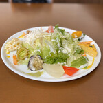 キッチン＆カフェ アルトチェーロ - 彩り野菜のヘルシーサラダ