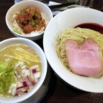 金町製麺 - 冷し鯛塩つけそば＋天然ブリの漬けご飯　800＋200円