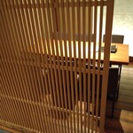 Washoku Sake En - 大人気の半個室テーブル席