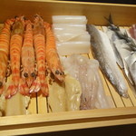 鮨匠なか川 - ネタケース①・・・左から２番目の天然車海老を指名＾＾