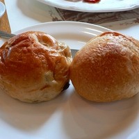 レストラン鳥居平 - ぶどうパンとフランスパン