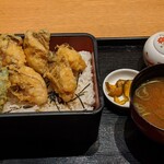 松島 - 牡蠣丼です。
