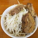 ラーメン龍郎 - 豚の厚みはなかなか