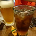 餃子 寺岡 - 『このビール、泡がないよ』と気になるらしい