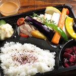 stick stick chicken Bento (boxed lunch)