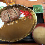 木の小屋 - ハンバーグカレー　980円