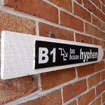 ハイフン - 看板