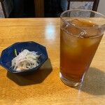Okinawa Izakaya Yaese - 小鉢と冷たいお茶