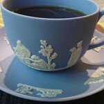 さくらリビング - 三杯目珈琲、碗皿は「ウェッジウッド」