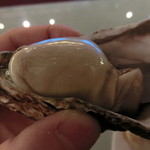 エビスオイスターバー  - エロチックな印象すら受ける艶っぽい牡蠣。