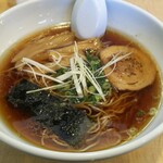 博多塩ラーメン　城 - 醤油ラーメン  700円