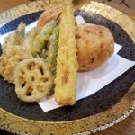 たけし家 - 海老しんじょと季節の野菜天婦羅盛合せ