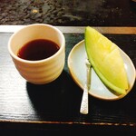 すずめの御宿 - ほうじ茶  メロン